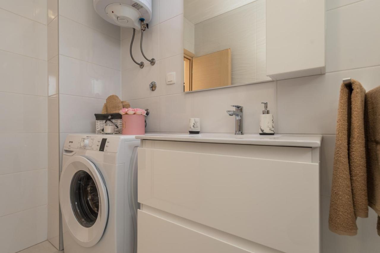 Zoran Brand New Modern Apartments マンドレ エクステリア 写真