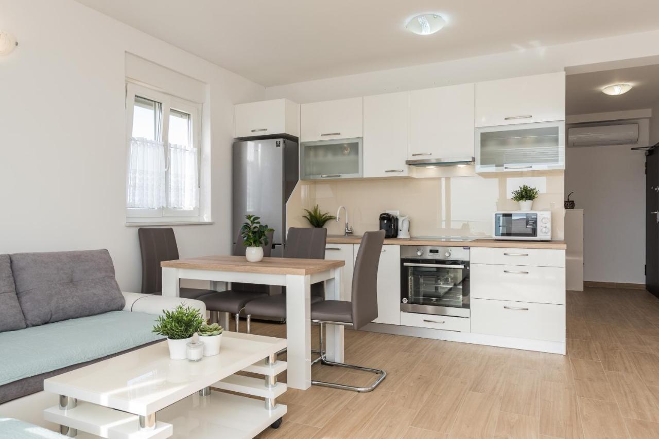 Zoran Brand New Modern Apartments マンドレ エクステリア 写真